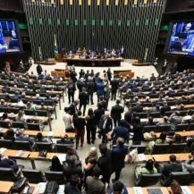 Câmara convoca ministros para explicar bloqueio de quase metade do orçamento do seguro rural em 2026