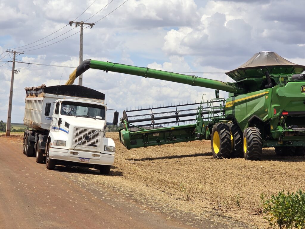 Impactos Climáticos na Agricultura: Análise da Safra 2025/26 com Foco em Soja e Milho no Paraná
