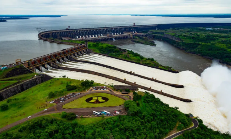 "Itaipu: Novo Eldorado da Tilápia na Fronteira Brasil-Paraguai Promete Revolução na Aquicultura"