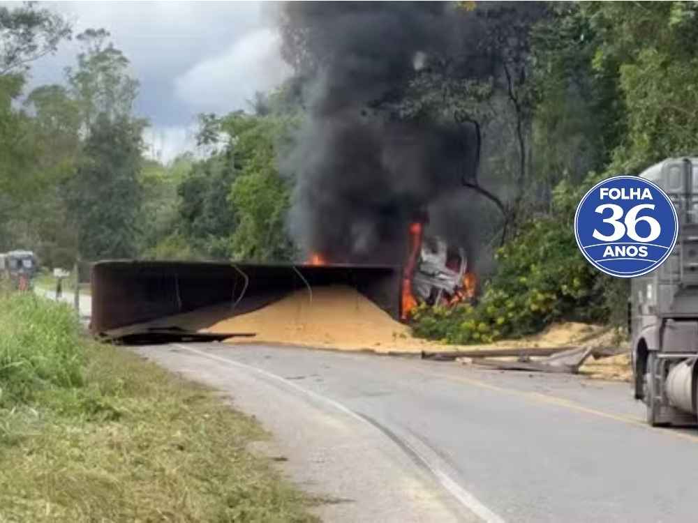 Tombamento de Carreta com Soja Interdita BR-262 e Provoca Incêndio: PRF Alerta para Riscos de Ultrapassagem Proibida
