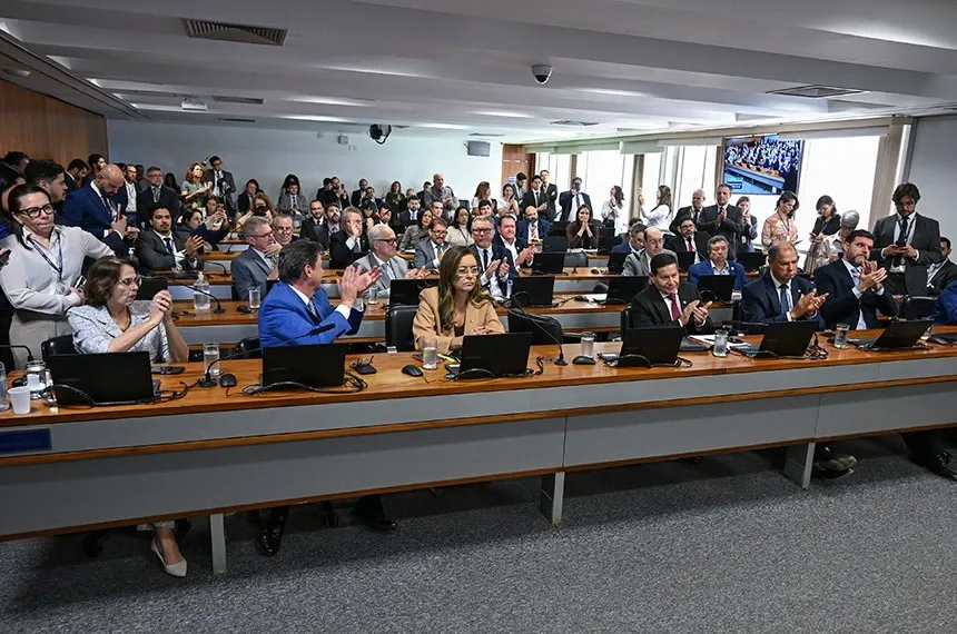 CAE aprova linha de financiamento do Fundo Social do Pré-Sal para produtores rurais (PL 5.122/2023): juros por perfil, limites e próximos passos para
