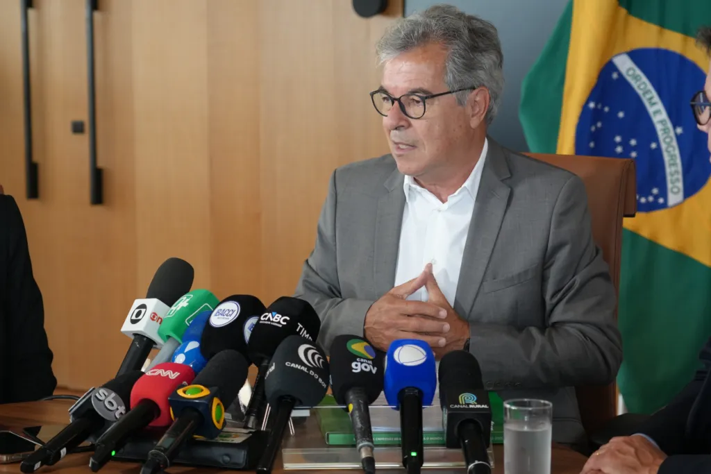 "Acordo Mercosul-UE: Brasil Mira Expansão no Mercado Europeu com Estratégias da ApexBrasil"