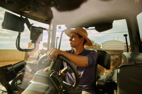 Valtra destaca o futuro do campo no Dia Internacional da Agricultura Familiar