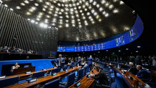 Congresso aprova fim da escala 6x1 e STF derruba cobrança do Funrural até 2018