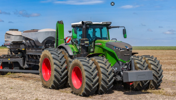 Fendt celebra a produção de 50.000 unidades do trator 900 Vario com edição especial limitada