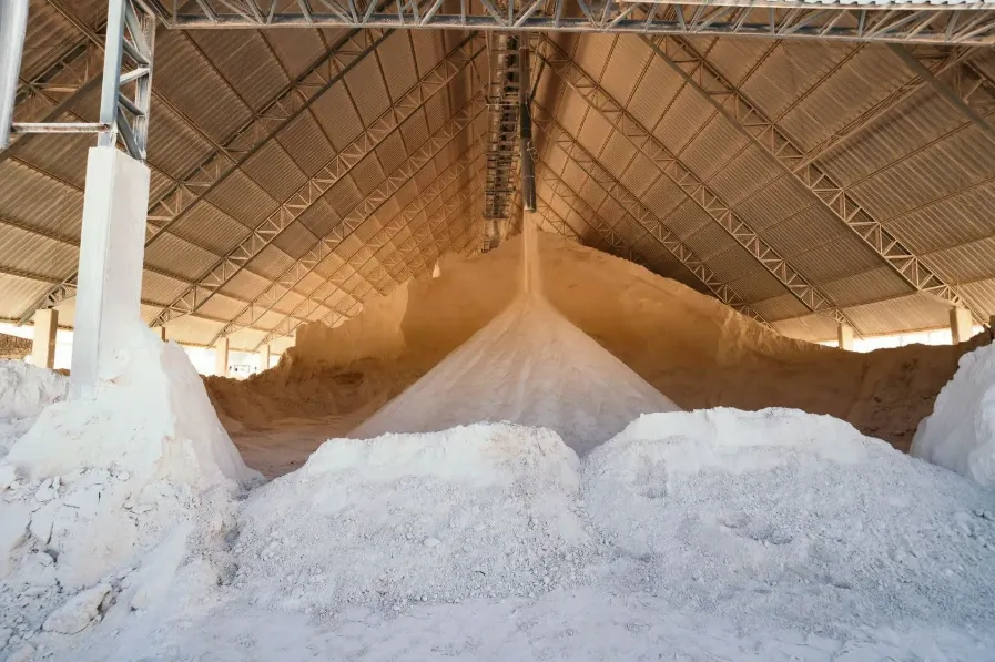 Ureia granular sobe 50% em maio e lidera alta dos fertilizantes no Brasil
