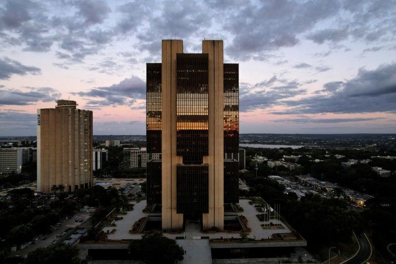 "PEC sobre Autonomia Financeira do BC Ganha Força Após Escândalo do Banco Master"