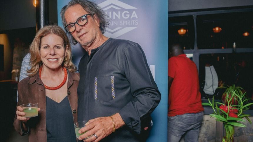 "Empreendedorismo Feminino em Ruanda: A História por Trás da Kari Vodka de Batata Artesanal"