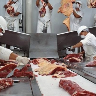 Cota chinesa de carne bovina do Brasil atinge 1,1 milhão de toneladas; frigoríficos anunciam férias coletivas