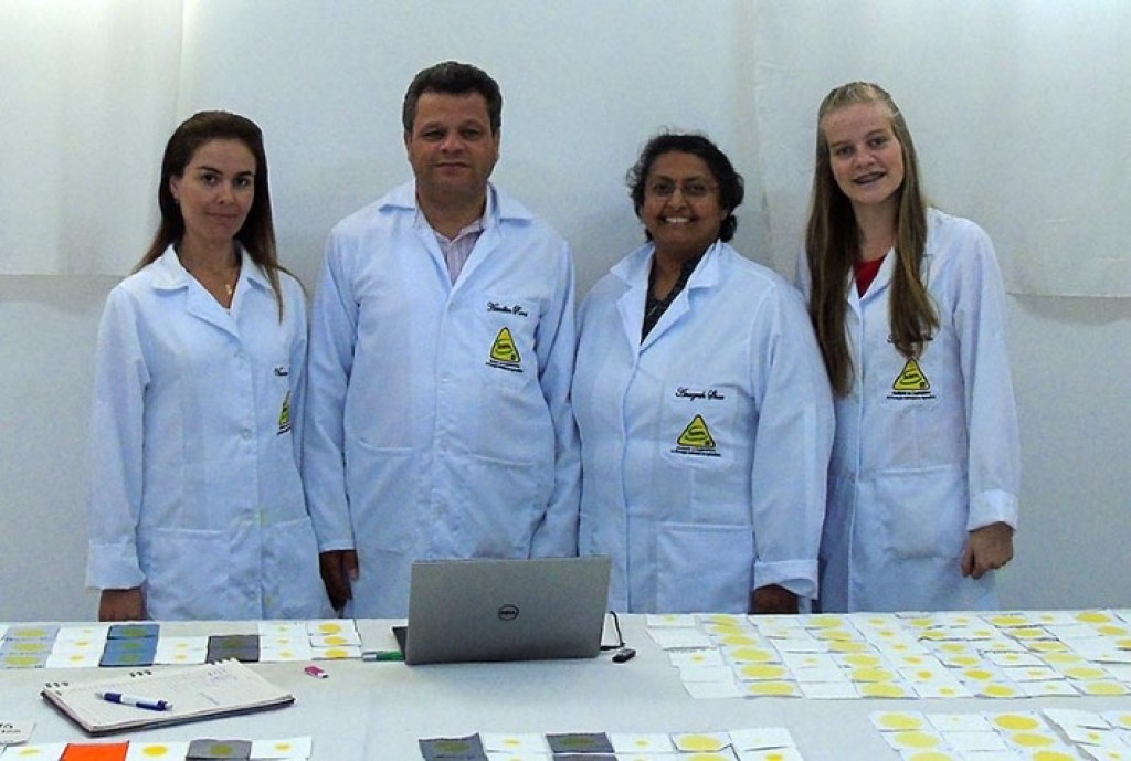Teste de Materiais em EPIs Agrícolas Impulsiona Revisão de Normas de Segurança e Durabilidade