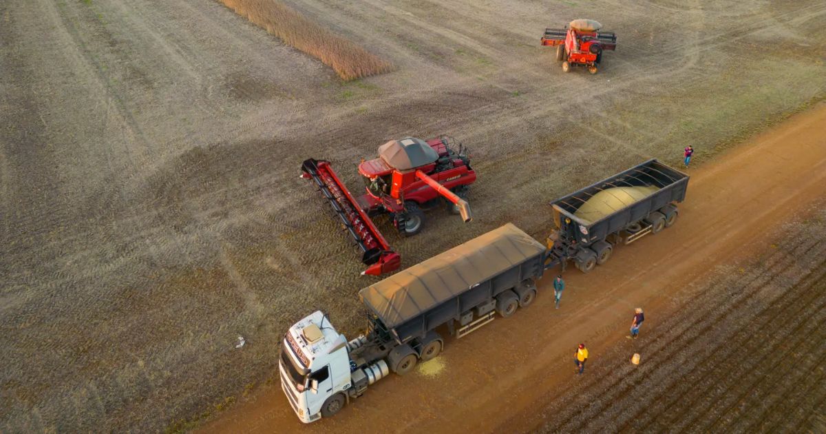 "Inovação no Agronegócio: Como Drones e Inteligência Artificial Potencializam a Gestão de Terras"