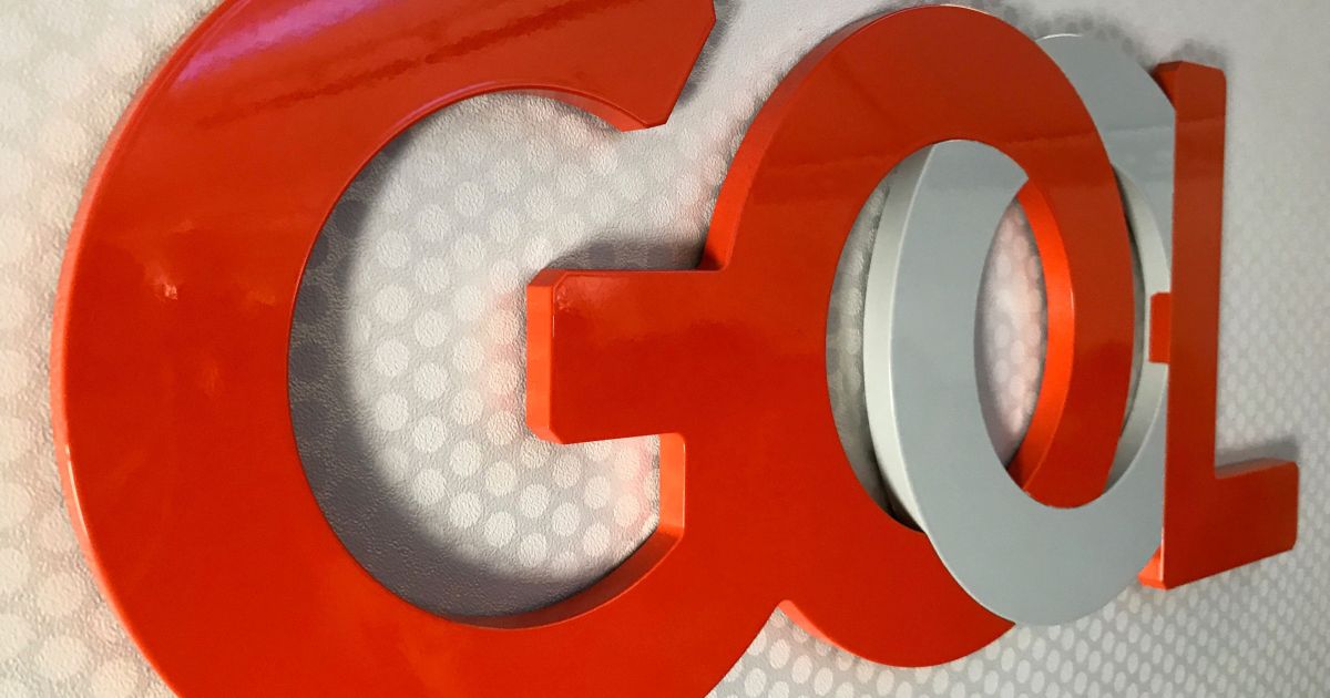 "Gol Nomeia Antonio Kandir como Presidente Interino: Mudanças na Liderança após Morte do Fundador"