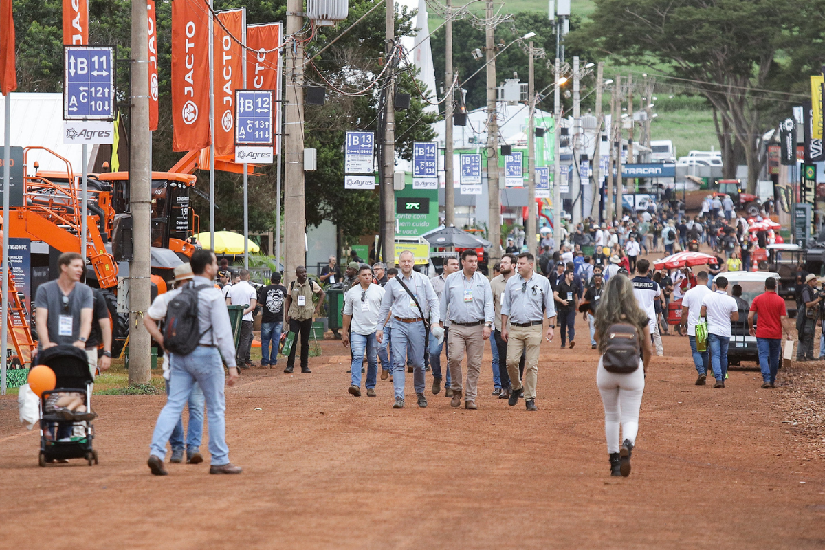 "Agrishow 2026: Ingressos, Inovações e Conexões no Maior Evento de Agronegócio da América Latina"