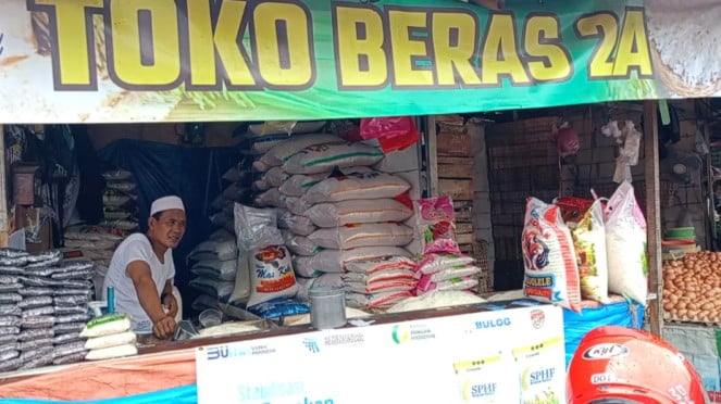 "Queda e Aumento nos Preços dos Alimentos na Indonésia: Arroz, Carne e Óleo em Foco"