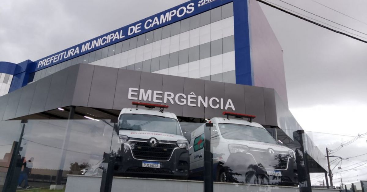 Acidente com trator em Campos dos Goytacazes deixa operador gravemente ferido