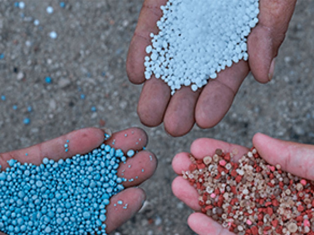 Decreto 12.858/2026: Autocontrole amplia fiscalização de fertilizantes e insumos agrícolas no Brasil