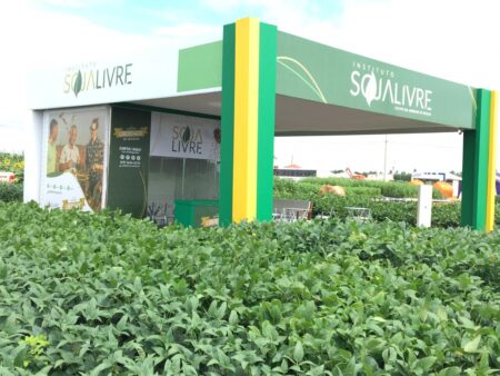 Instituto Soja Livre apresenta variedades convencionais em Mato Grosso