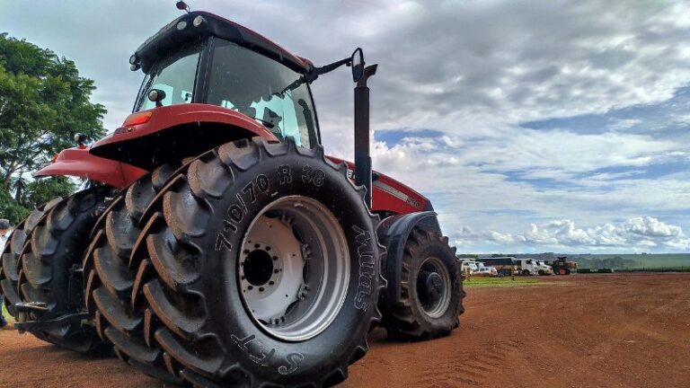 Máquinas agrícolas escassas no mercado