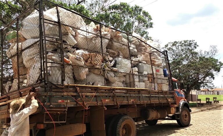Emater-MG mobiliza centenas de produtores para devolução de embalagens de agrotóxicos