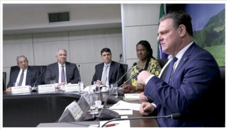 Paulo Mustefaga quer apoio de Fávaro a pequenos e médios frigoríficos