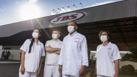 JBS fatura R$ 12,2 bilhões no primeiro trimestre
