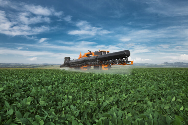 Mercado de defensivos para soja cresce 50% em uma safra, para US$ 11,4 bilhões