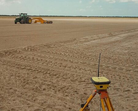 Suavização de solo: nova tecnologia permite corte controlado com precisão
