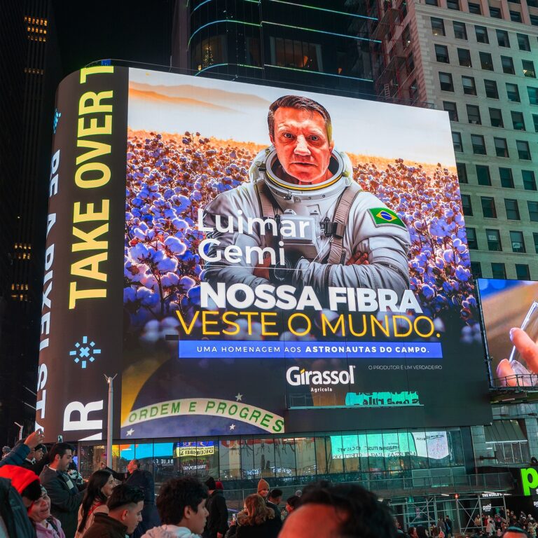 Cotonicultores brasileiros são destaque em avenida famosa de Nova York
