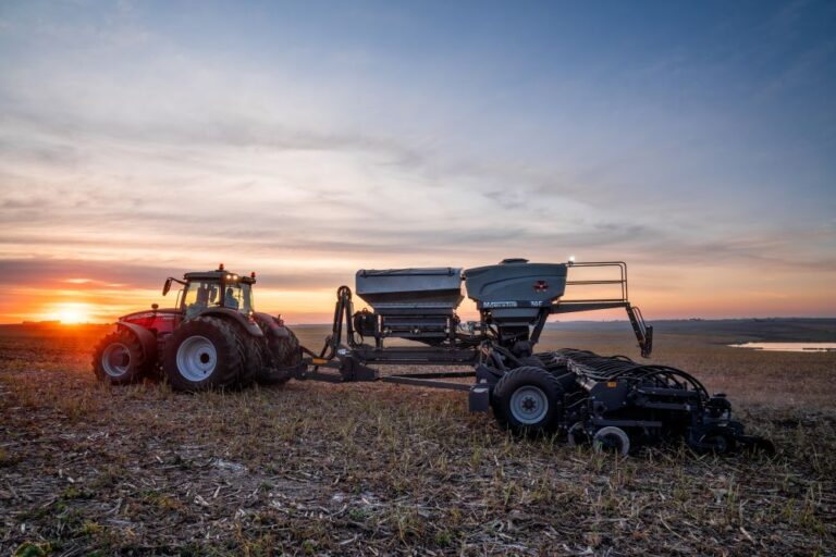 Plano Safra 2024/25 disponibiliza R$ 400,59 bilhões para agricultura empresarial, 10% a mais que o anterior