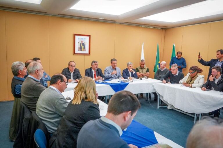 Ministro anuncia perdão de dívidas a produtores gaúchos atingidos pelas enchentes